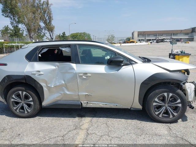 Toyota BZ4X XLE 2024 JTMAAAAA2RA040781 Image 21