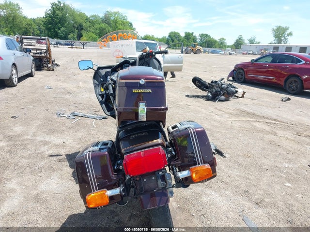 Продаж на аукціоні авто 1982 Honda Gl500 I, vin: JH2PC0212CM110368, номер лоту: 45090755