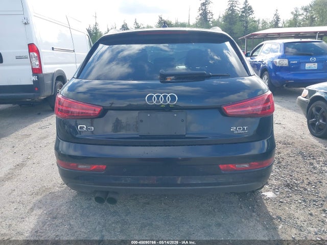 WA1JCCFS0HR004041 Audi Q3 2.0t Premium