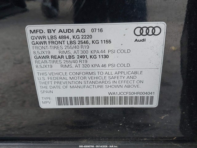 WA1JCCFS0HR004041 Audi Q3 2.0t Premium