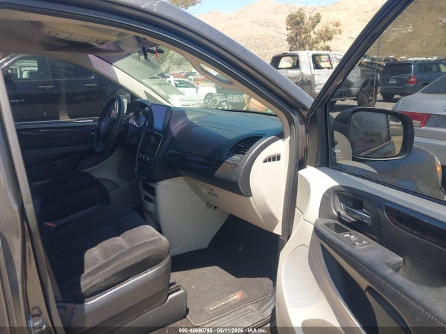 Продажа на аукционе авто 2015 Dodge Grand Caravan American Value Pkg, vin: 2C4RDGBG9FR557650, номер лота: 45090795
