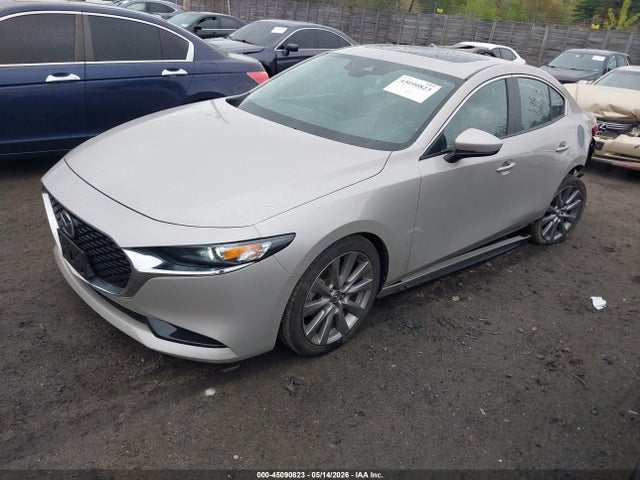 Mazda Mazda3 Preferred 2022 3MZBPBCL6NM305333 Image 2