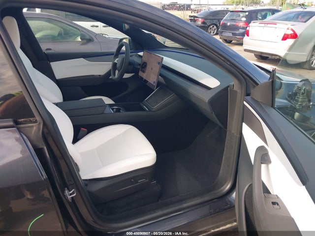Продажа на аукционе авто 2026 Tesla Model Y All-wheel Drive/long Range Launch Series/premium All-wheel Drive, vin: 7SAYGDEE4TA679349, номер лота: 45090907