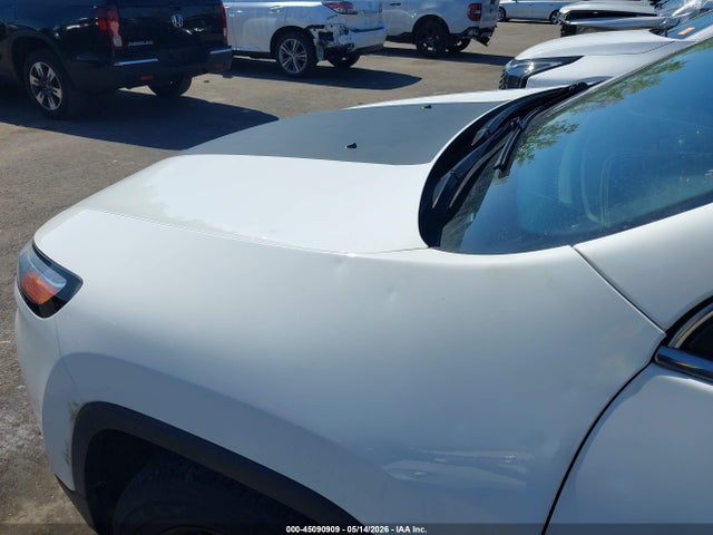 Продажа на аукционе авто 2018 Jeep Cherokee Latitude Fwd, vin: 1C4PJLCB2JD504182, номер лота: 45090909