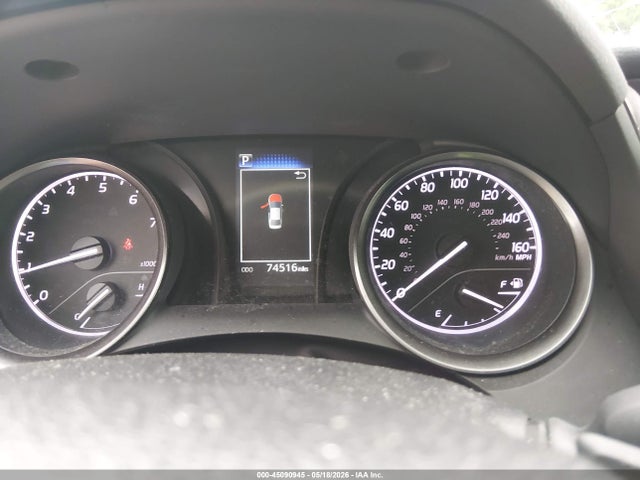 45090945 :رقم المزاد ، 4T1G11AKXNU645638 vin ، 2022 Toyota Camry Se مزاد بيع