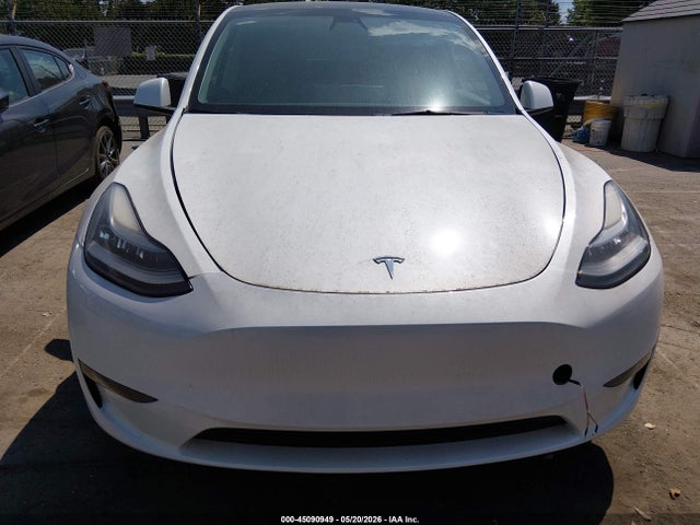 Продажа на аукционе авто 2023 Tesla Model Y Awd/long Range Dual Motor All-wheel Drive, vin: 7SAYGDEE1PF611292, номер лота: 45090949
