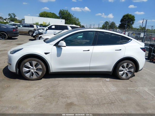 Продажа на аукционе авто 2023 Tesla Model Y Awd/long Range Dual Motor All-wheel Drive, vin: 7SAYGDEE1PF611292, номер лота: 45090949