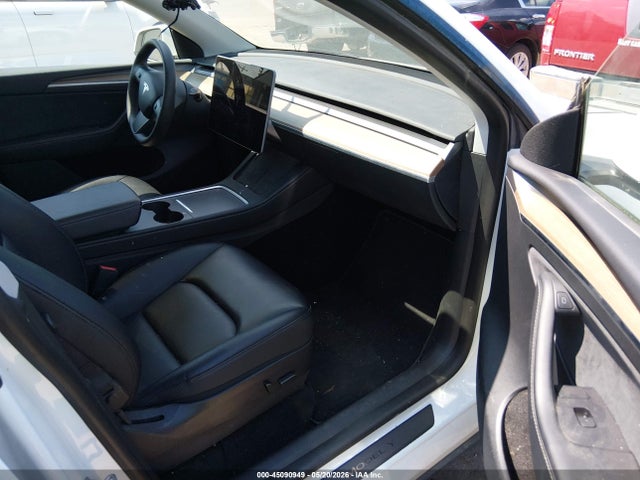 Продажа на аукционе авто 2023 Tesla Model Y Awd/long Range Dual Motor All-wheel Drive, vin: 7SAYGDEE1PF611292, номер лота: 45090949