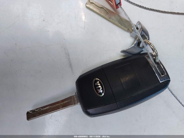 KNDJP3A5XK7666630 KIA SOUL +