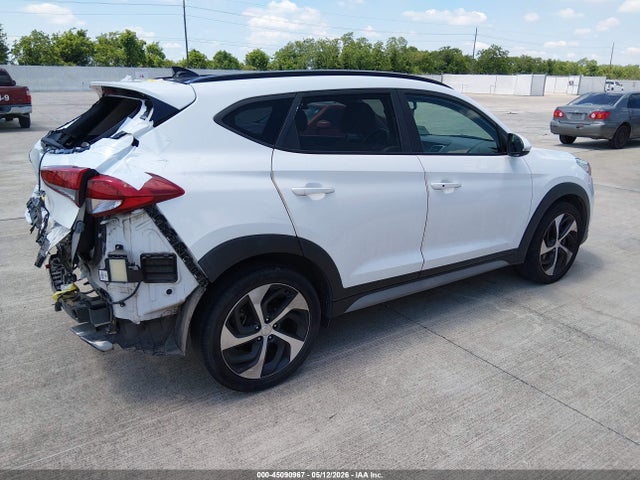 Hyundai Tucson Value 2018 KM8J33A28JU778453 Image 4