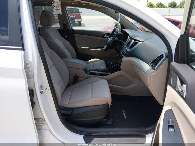 Hyundai Tucson Value 2018 KM8J33A28JU778453 Image 5