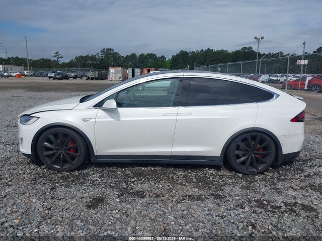 Продажа на аукционе авто 2016 Tesla Model X 75d/p100d/p90d, vin: 5YJXCBE40GF008995, номер лота: 45090982