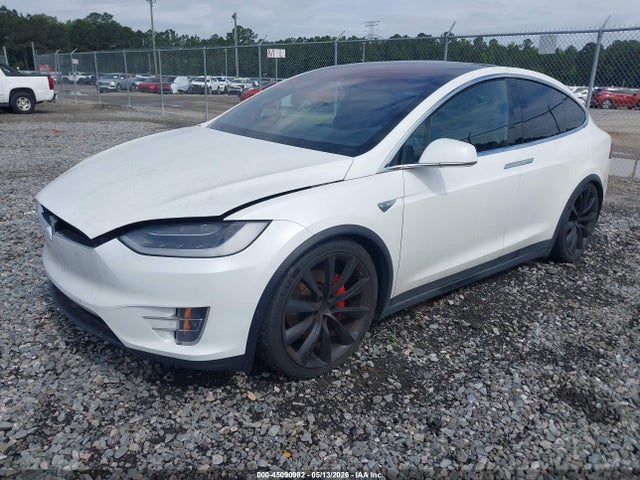 Продажа на аукционе авто 2016 Tesla Model X 75d/p100d/p90d, vin: 5YJXCBE40GF008995, номер лота: 45090982
