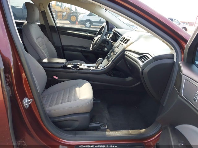Продажа на аукционе авто 2016 Ford Fusion S, vin: 3FA6P0G79GR113910, номер лота: 45090992