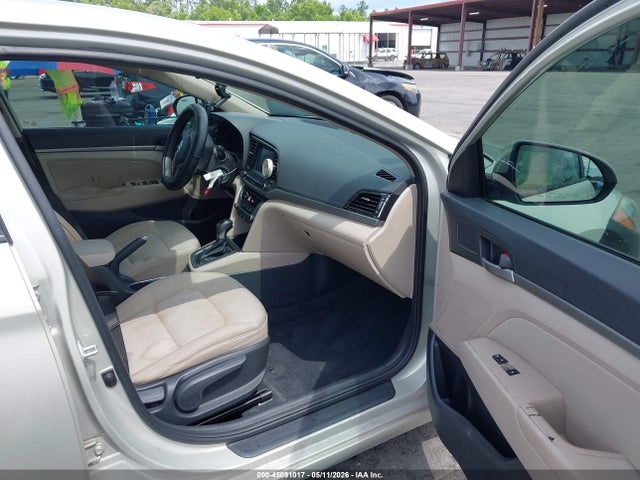 2018 Hyundai Elantra Sel მანქანა იყიდება აუქციონზე, vin: 5NPD84LF6JH256925, აუქციონის ნომერი: 45091017