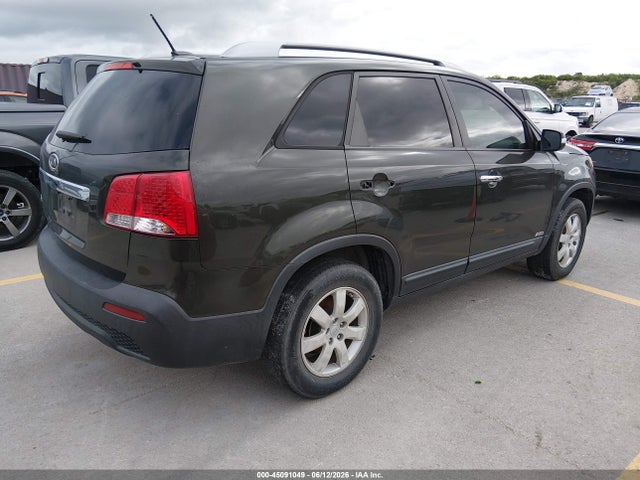 2011 Kia Sorento Lx მანქანა იყიდება აუქციონზე, vin: 5XYKTCA17BG105401, აუქციონის ნომერი: 45091049