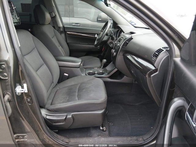 2011 Kia Sorento Lx მანქანა იყიდება აუქციონზე, vin: 5XYKTCA17BG105401, აუქციონის ნომერი: 45091049