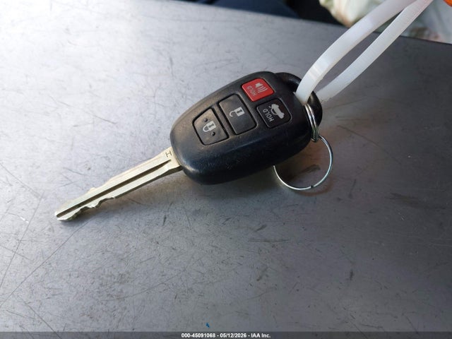 45091068 :رقم المزاد ، 5YFBURHE8GP423927 vin ، 2016 Toyota Corolla L/le/le Pls/prm/s/s Pls مزاد بيع