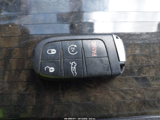 Продаж на аукціоні авто 2015 Chrysler 300c, vin: 2C3CCAET5FH830558, номер лоту: 45091071