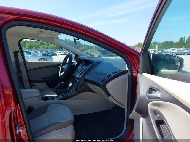 45091099 :رقم المزاد ، 1FADP3F20EL373784 vin ، 2014 Ford Focus Se مزاد بيع