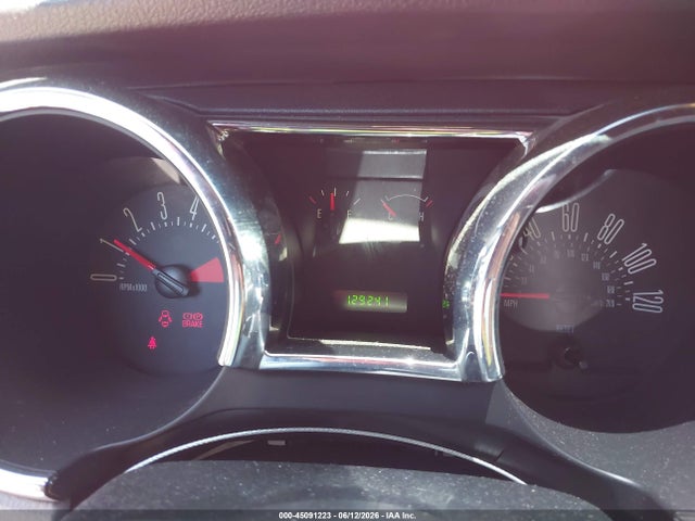 45091223 :رقم المزاد ، 1ZVFT84N555211658 vin ، 2005 Ford Mustang مزاد بيع
