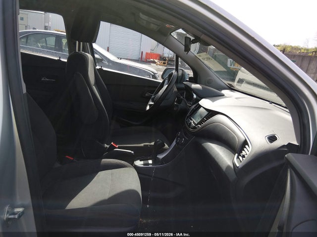 Продажа на аукционе авто 2017 Chevrolet Trax Ls, vin: 3GNCJNSB5HL281062, номер лота: 45091259