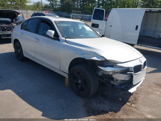 45091283 :رقم المزاد ، WBA3C3G58FNS76300 vin ، 2015 Bmw 320i Xdrive مزاد بيع