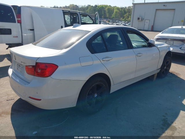 45091283 :رقم المزاد ، WBA3C3G58FNS76300 vin ، 2015 Bmw 320i Xdrive مزاد بيع
