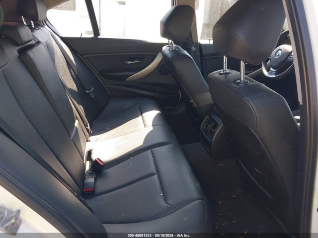 45091283 :رقم المزاد ، WBA3C3G58FNS76300 vin ، 2015 Bmw 320i Xdrive مزاد بيع
