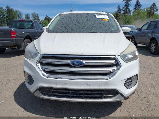 1FMCU9GD8HUE49196 Ford ESCAPE SE
