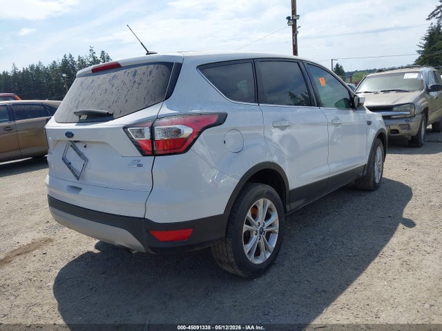 1FMCU9GD8HUE49196 Ford ESCAPE SE
