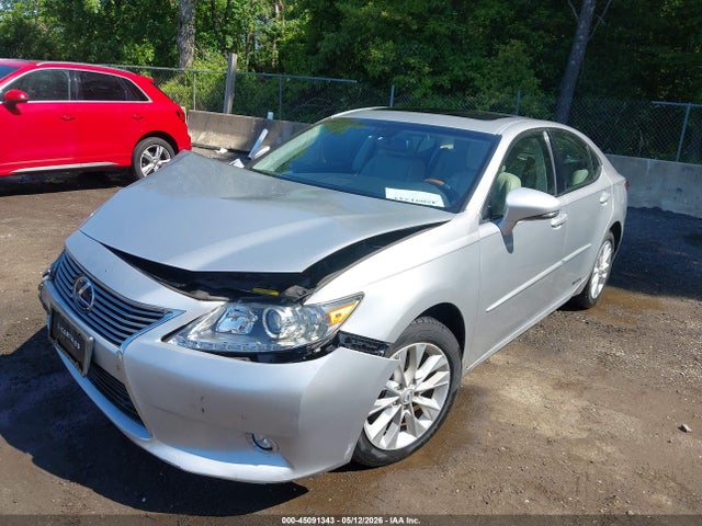 45091343 :رقم المزاد ، JTHBW1GG5E2075903 vin ، 2014 Lexus Es 300h مزاد بيع