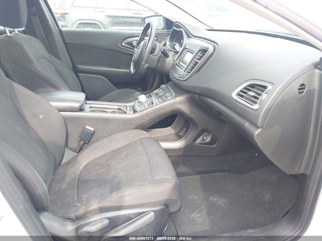2016 Chrysler 200 Limited მანქანა იყიდება აუქციონზე, vin: 1C3CCCAB2GN164518, აუქციონის ნომერი: 45091372