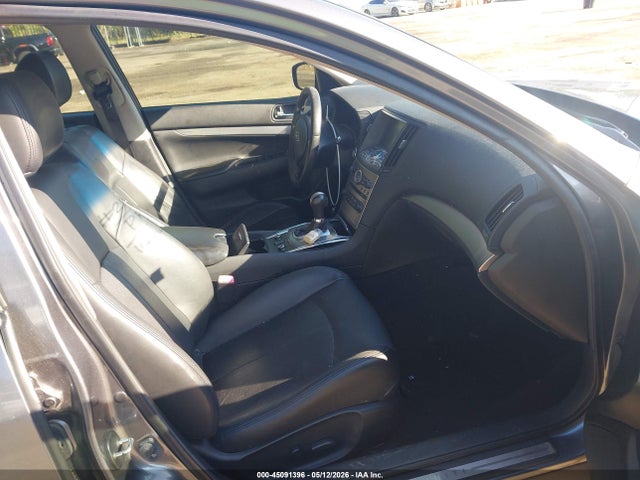 45091396 :رقم المزاد ، JN1CV6AR7FM651080 vin ، 2015 Infiniti Q40 مزاد بيع