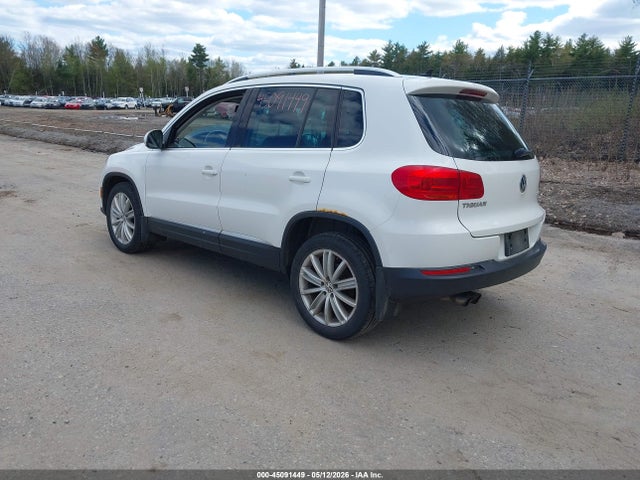 2013 Volkswagen Tiguan Se მანქანა იყიდება აუქციონზე, vin: WVGBV3AX5DW578293, აუქციონის ნომერი: 45091449