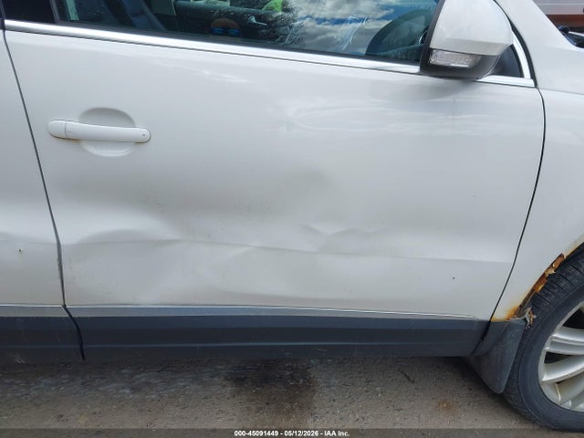 2013 Volkswagen Tiguan Se მანქანა იყიდება აუქციონზე, vin: WVGBV3AX5DW578293, აუქციონის ნომერი: 45091449
