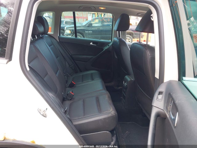 2013 Volkswagen Tiguan Se მანქანა იყიდება აუქციონზე, vin: WVGBV3AX5DW578293, აუქციონის ნომერი: 45091449