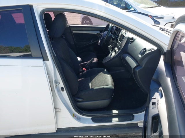 2010 Pontiac Vibe მანქანა იყიდება აუქციონზე, vin: 5Y2SP6E05AZ410709, აუქციონის ნომერი: 45091478