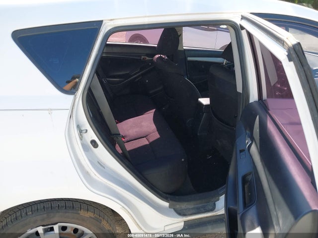 2010 Pontiac Vibe მანქანა იყიდება აუქციონზე, vin: 5Y2SP6E05AZ410709, აუქციონის ნომერი: 45091478