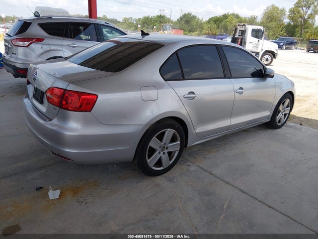 45091479 :رقم المزاد ، 3VWD17AJ9EM419352 vin ، 2014 Volkswagen Jetta 1.8t Se مزاد بيع