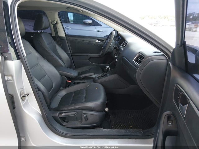 45091479 :رقم المزاد ، 3VWD17AJ9EM419352 vin ، 2014 Volkswagen Jetta 1.8t Se مزاد بيع