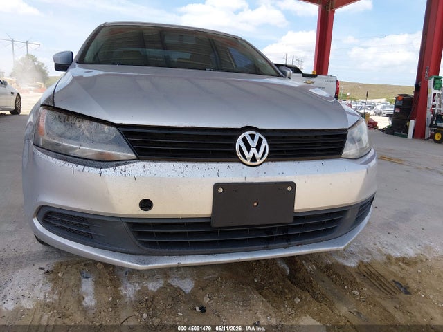 45091479 :رقم المزاد ، 3VWD17AJ9EM419352 vin ، 2014 Volkswagen Jetta 1.8t Se مزاد بيع