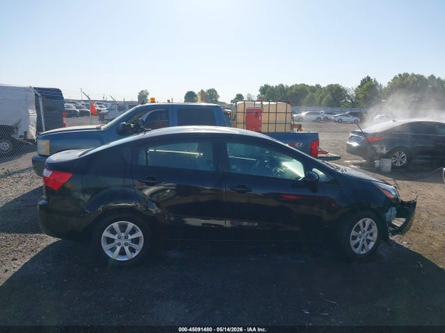 2015 Kia Rio Lx მანქანა იყიდება აუქციონზე, vin: KNADM4A37F6458286, აუქციონის ნომერი: 45091480