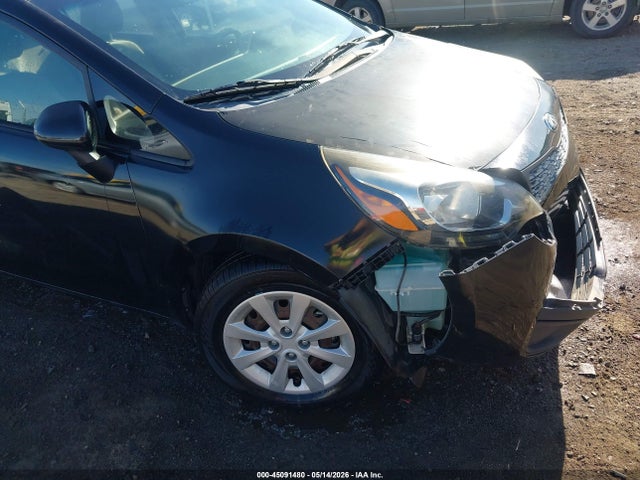 2015 Kia Rio Lx მანქანა იყიდება აუქციონზე, vin: KNADM4A37F6458286, აუქციონის ნომერი: 45091480