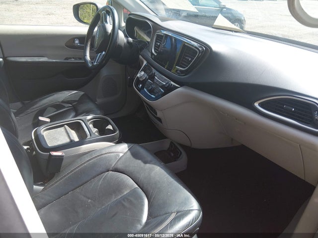 Продаж на аукціоні авто 2017 Chrysler Pacifica Touring-l, vin: 2C4RC1BG4HR507354, номер лоту: 45091617