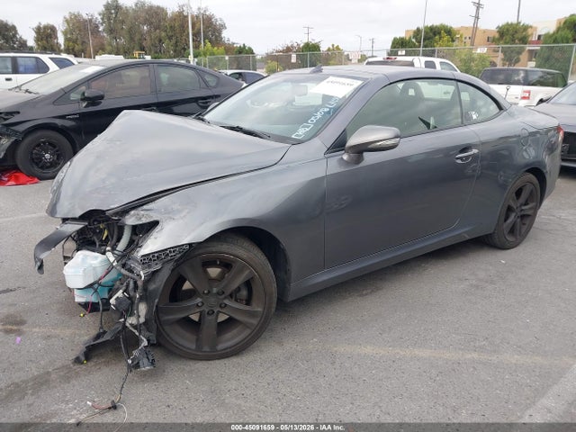 Lexus IS 250C 2015 JTHFF2C2XF2532045 Image 2
