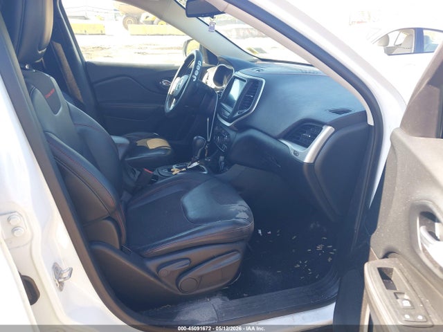 Продажа на аукционе авто 2015 Jeep Cherokee Trailhawk, vin: 1C4PJMBS2FW635602, номер лота: 45091672