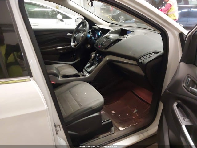 Продаж на аукціоні авто 2016 Ford Escape Se, vin: 1FMCU9G98GUA98669, номер лоту: 45091699