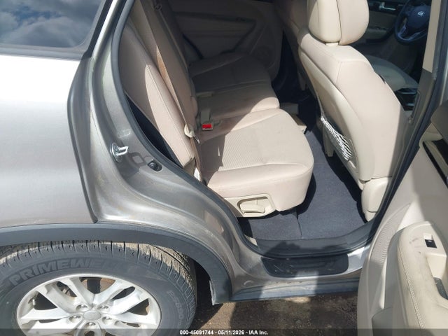45091744 :رقم المزاد ، 5XYKT3A6XEG425277 vin ، 2014 Kia Sorento Lx مزاد بيع