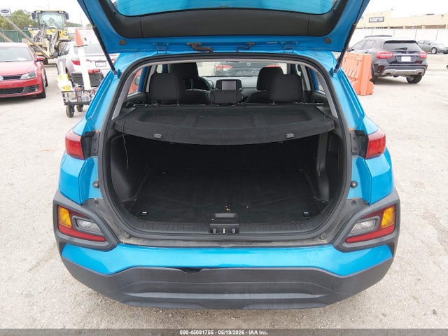 2020 Hyundai Kona Se მანქანა იყიდება აუქციონზე, vin: KM8K12AA2LU484108, აუქციონის ნომერი: 45091755